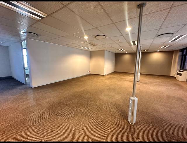 263M² OFFICE TO LET IN PARKTOWN